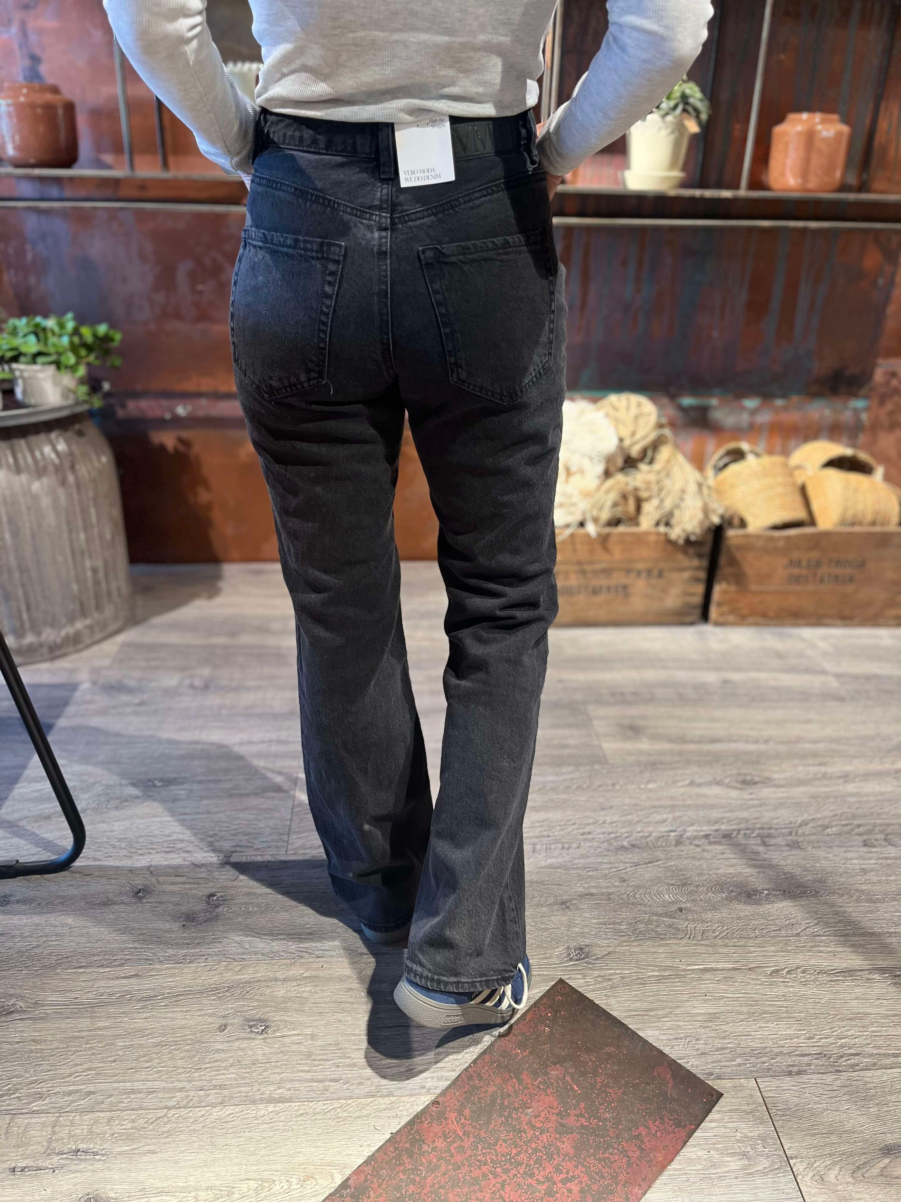 VMTESSA HR STRAIGHT Jeans - Black Denim